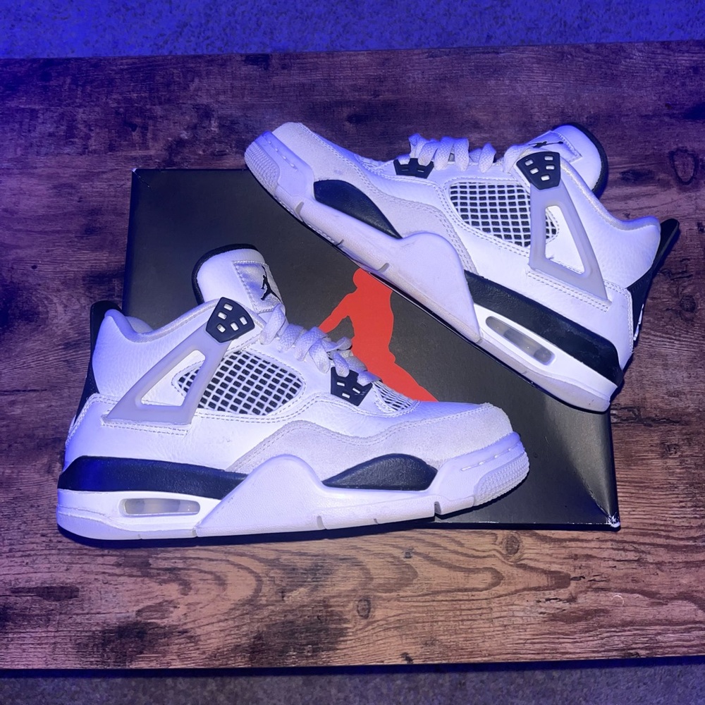 Jordan 4 Retro Military Black